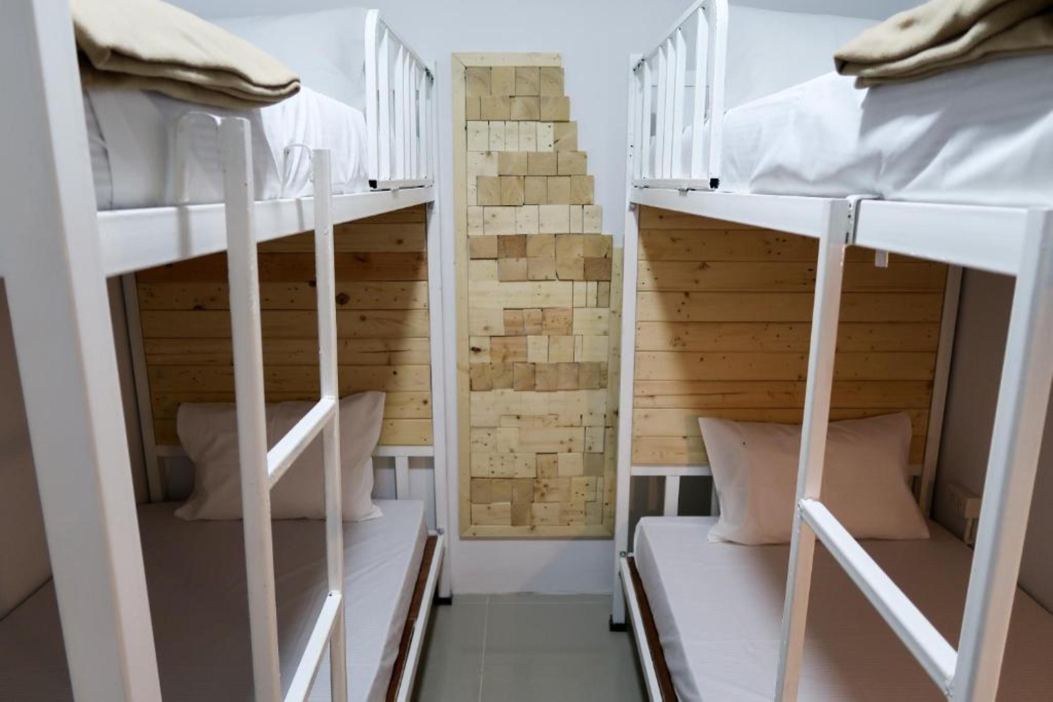 Baan Urt Suratthani Airport Hotel Surat Thani Extérieur photo