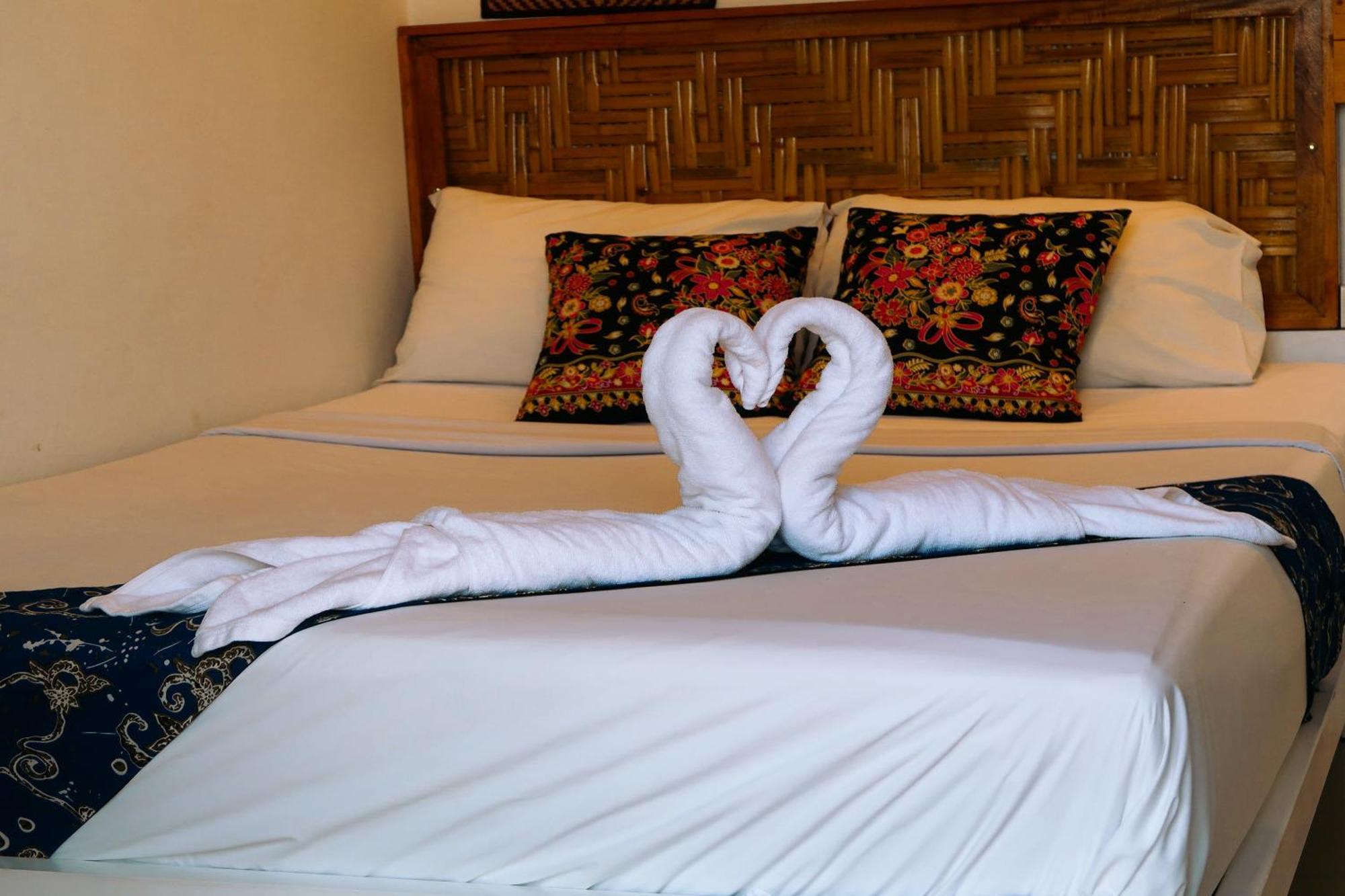 Baan Urt Suratthani Airport Hotel Surat Thani Extérieur photo