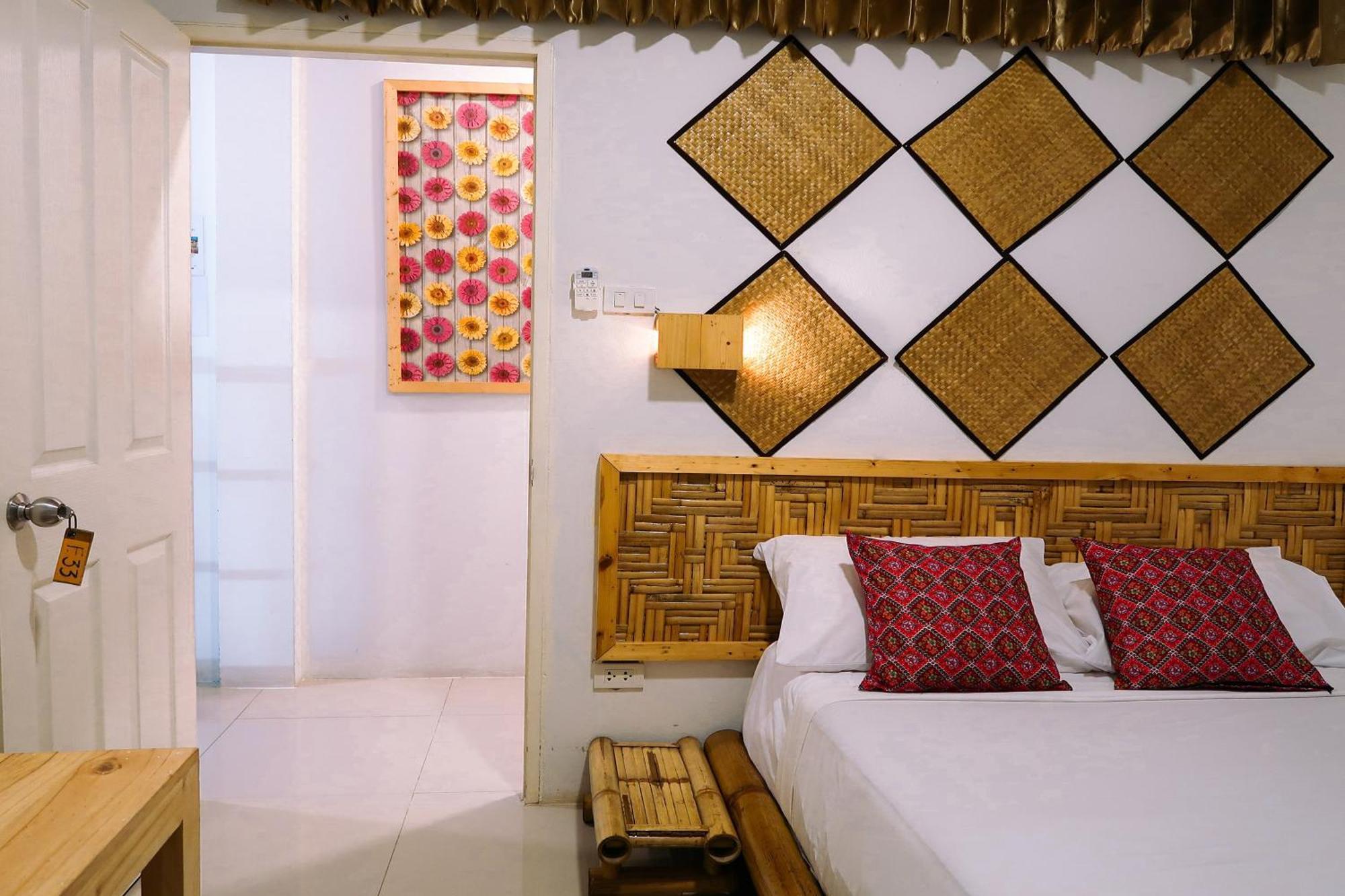 Baan Urt Suratthani Airport Hotel Surat Thani Extérieur photo