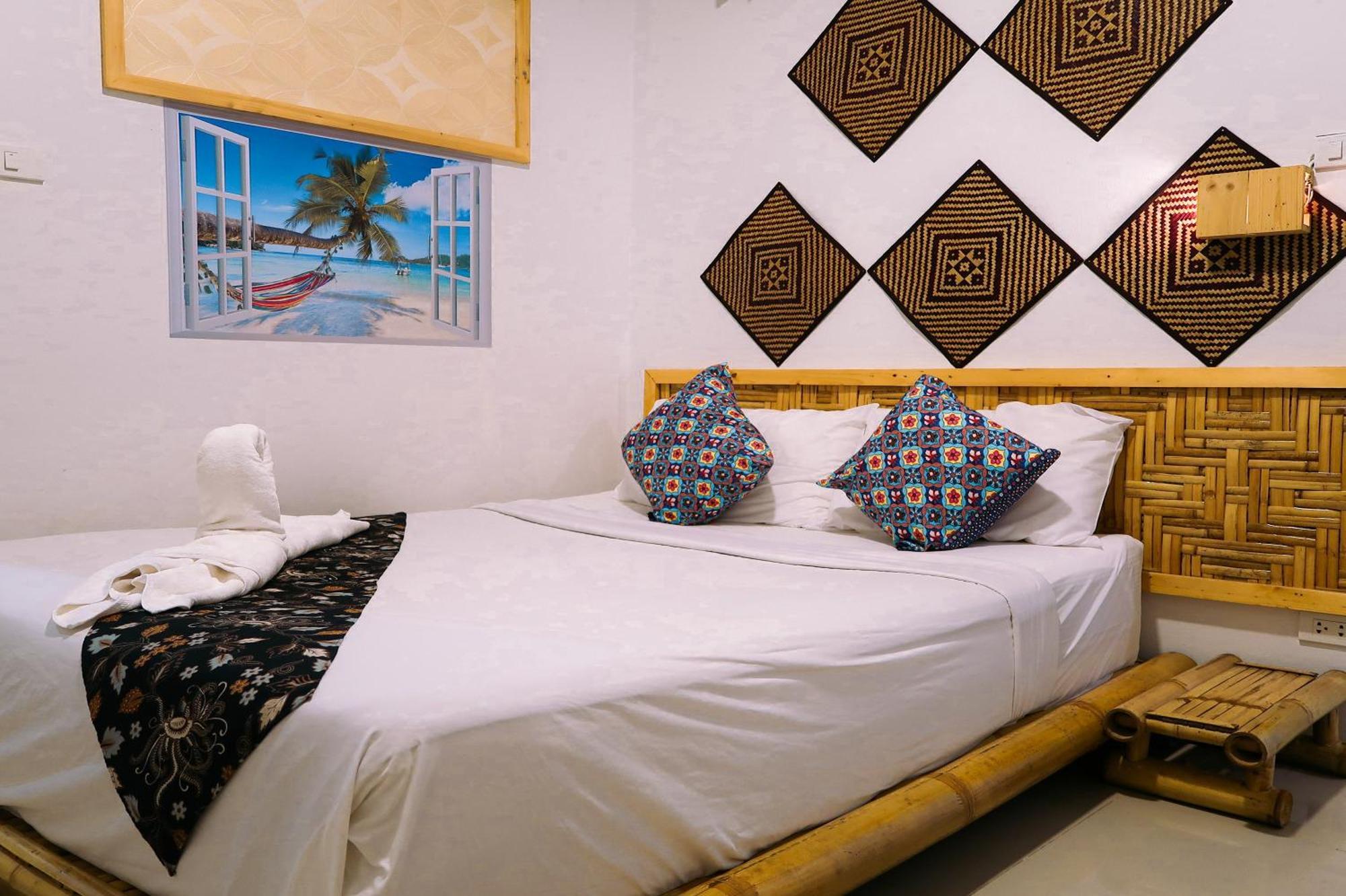 Baan Urt Suratthani Airport Hotel Surat Thani Extérieur photo